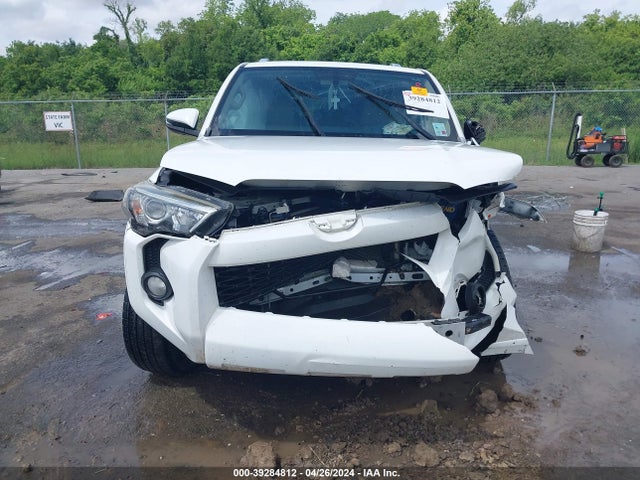 Toyota 4runner Sr5 Premium 2017 JTEZU5JR4H5149866 Image 10