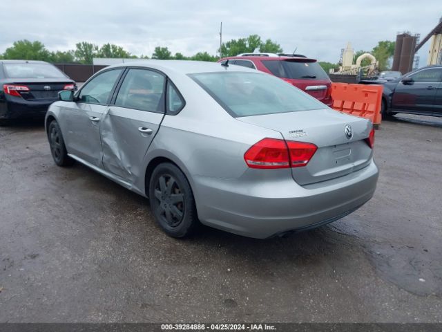 1VWAT7A38EC056039 Volkswagen Passat 1.8t S