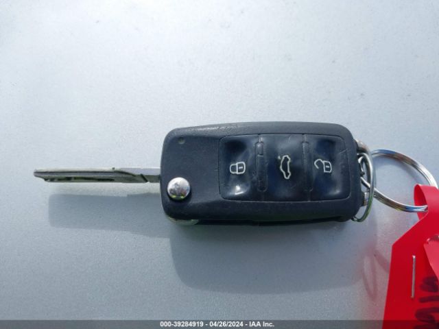 1VWAT7A31EC082482 Volkswagen Passat 1.8t Wolfsburg Edition
