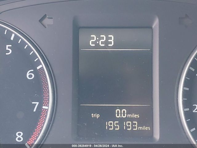 1VWAT7A31EC082482 Volkswagen Passat 1.8t Wolfsburg Edition