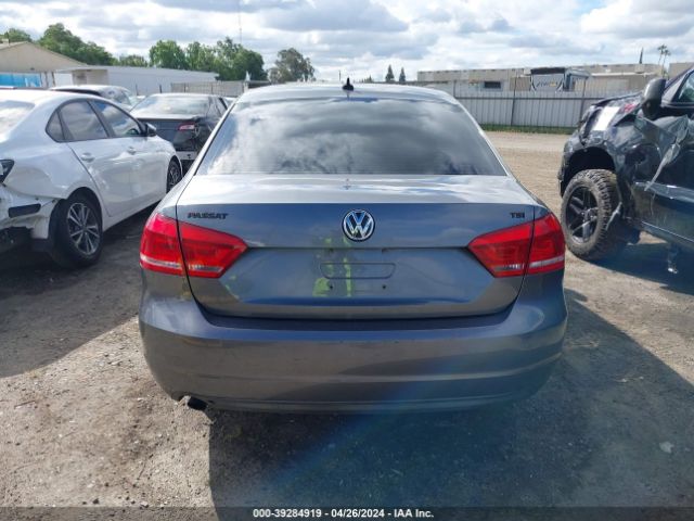 1VWAT7A31EC082482 Volkswagen Passat 1.8t Wolfsburg Edition