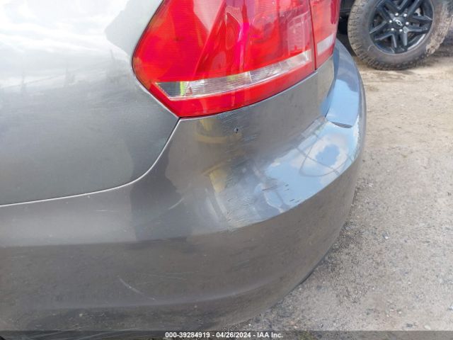1VWAT7A31EC082482 Volkswagen Passat 1.8t Wolfsburg Edition