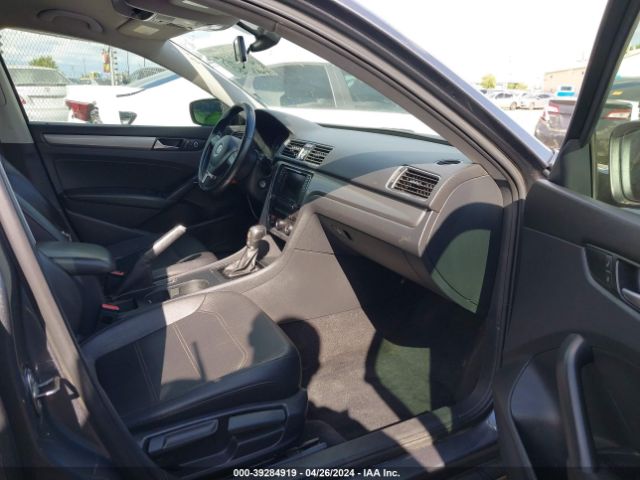 1VWAT7A31EC082482 Volkswagen Passat 1.8t Wolfsburg Edition