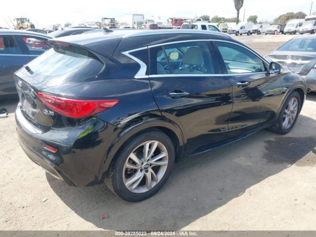 SJKCH5CPXHA026264 Infiniti Qx30 Premium
