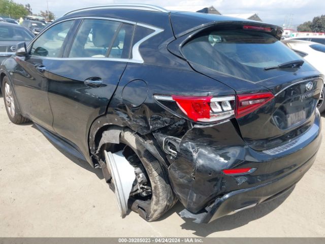 SJKCH5CPXHA026264 Infiniti Qx30 Premium
