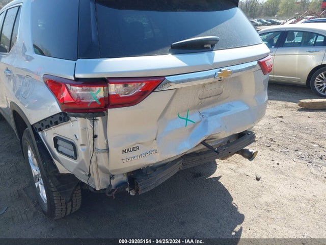 Chevrolet Traverse Ls 2018 1GNERFKW4JJ261277 Image 6
