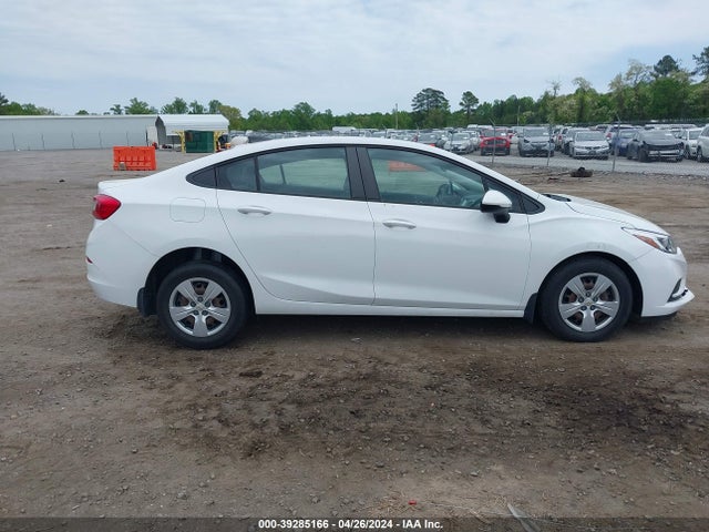Chevrolet Cruze Ls Auto 2018 1G1BC5SMXJ7103716 Image 13
