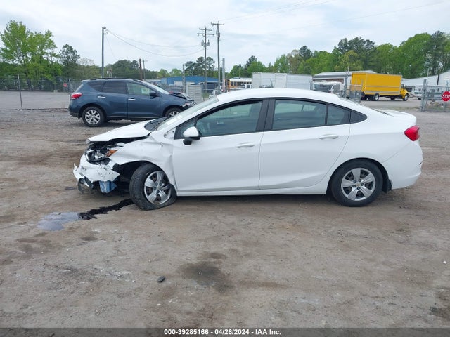 Chevrolet Cruze Ls Auto 2018 1G1BC5SMXJ7103716 Image 14