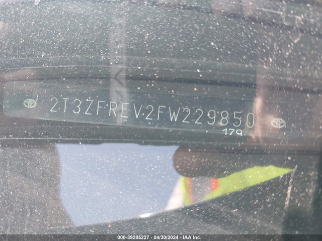 Toyota RAV4 LE 2015 2T3ZFREV2FW229850 Image 9