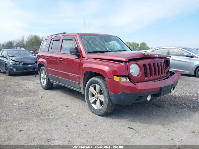 2014 1C4NJRFB6ED531140 main image
