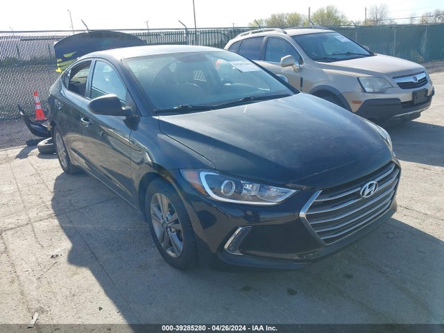 2017 5NPD84LF2HH157481 main image
