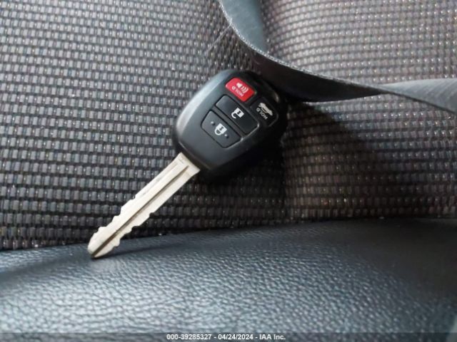 2017 TOYOTA COROLLA 5YFBURHEXHP648626 Photo 10