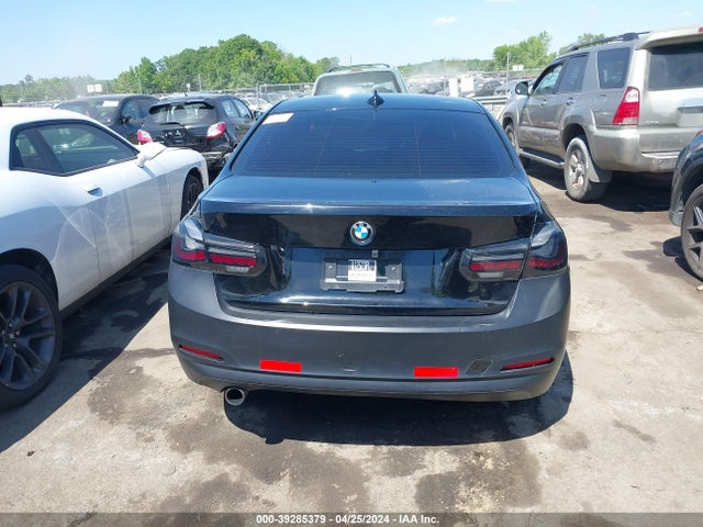 BMW 320i 2016 WBA8A9C51GK615938 Image 16