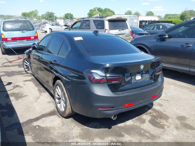 BMW 320i 2016 WBA8A9C51GK615938 Image 3