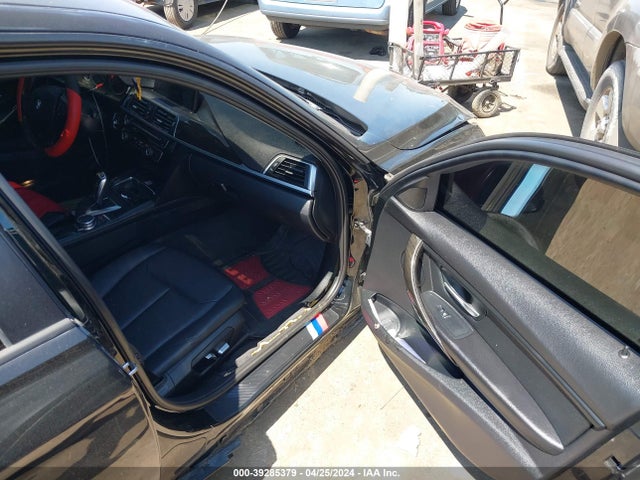 BMW 320i 2016 WBA8A9C51GK615938 Image 5