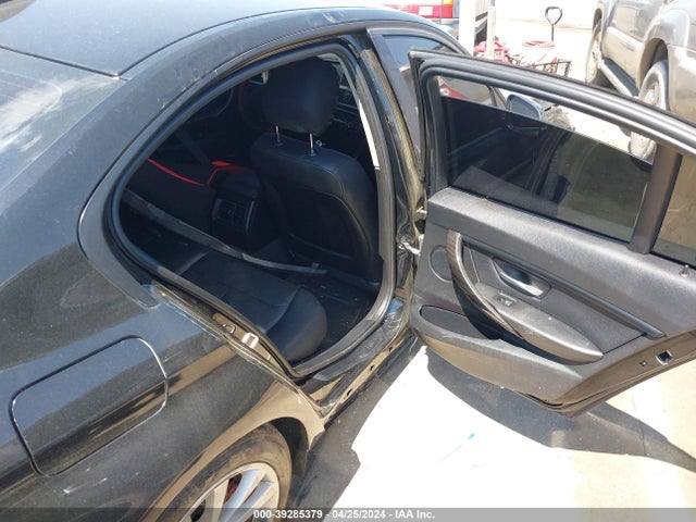BMW 320i 2016 WBA8A9C51GK615938 Image 8