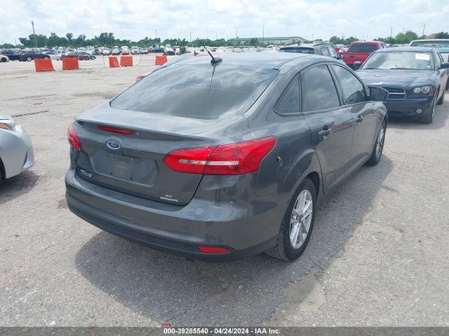 Ford FOCUS SE 2016 1FADP3F28GL238085 Image 4