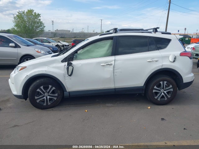 Toyota RAV4 LE 2017 JTMBFREV7HJ127382 Image 13