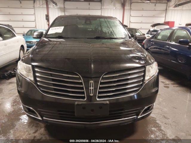 2LMHJ5NK4KBL02092 Lincoln Mkt Livery