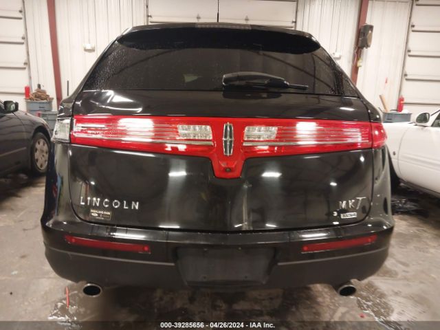 2LMHJ5NK4KBL02092 Lincoln Mkt Livery
