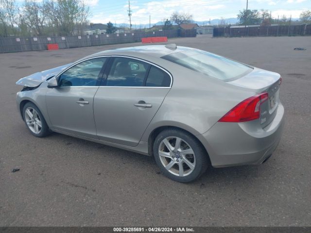 YV1612TKXF2338190 Volvo S60 T5 Premier