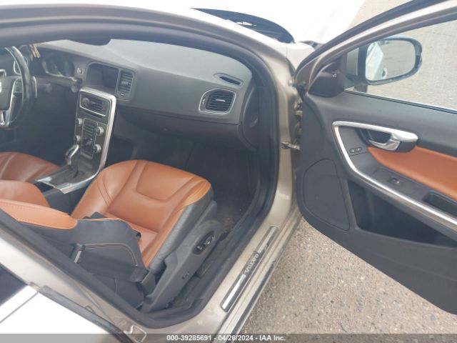 YV1612TKXF2338190 Volvo S60 T5 Premier