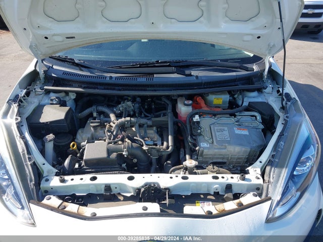 Toyota Prius C One 2018 JTDKDTB36J1604993 Image 10