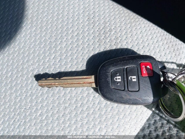 Toyota Prius C One 2018 JTDKDTB36J1604993 Image 11