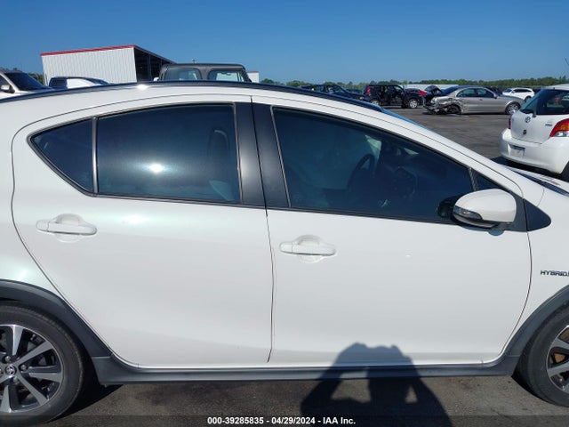 Toyota Prius C One 2018 JTDKDTB36J1604993 Image 14