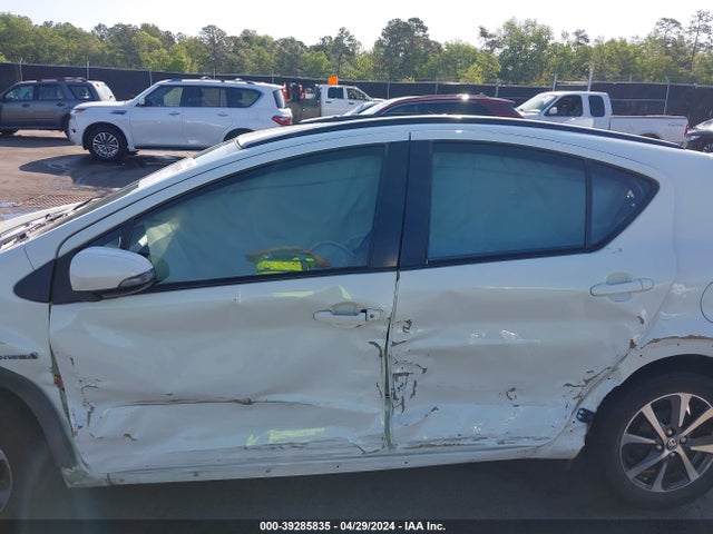 Toyota Prius C One 2018 JTDKDTB36J1604993 Image 15