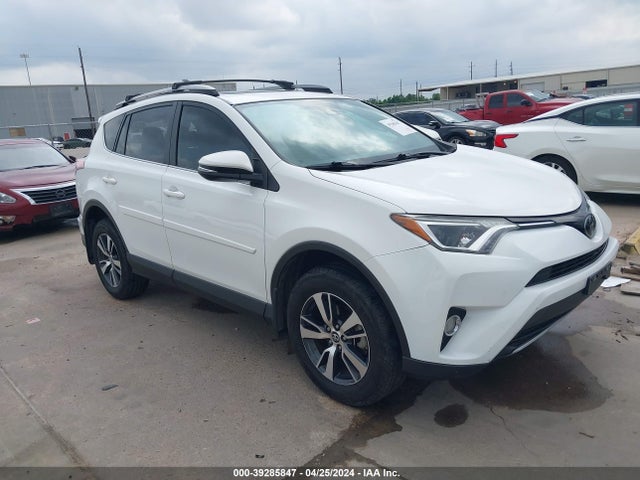 Toyota Rav4 Xle 2018 JTMWFREV4JD117608 Image 1