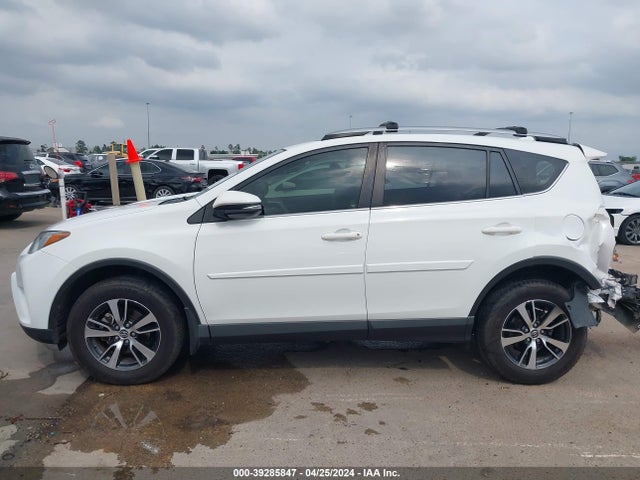 Toyota Rav4 Xle 2018 JTMWFREV4JD117608 Image 15