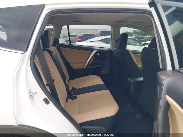 Toyota Rav4 Xle 2018 JTMWFREV4JD117608 Image 8