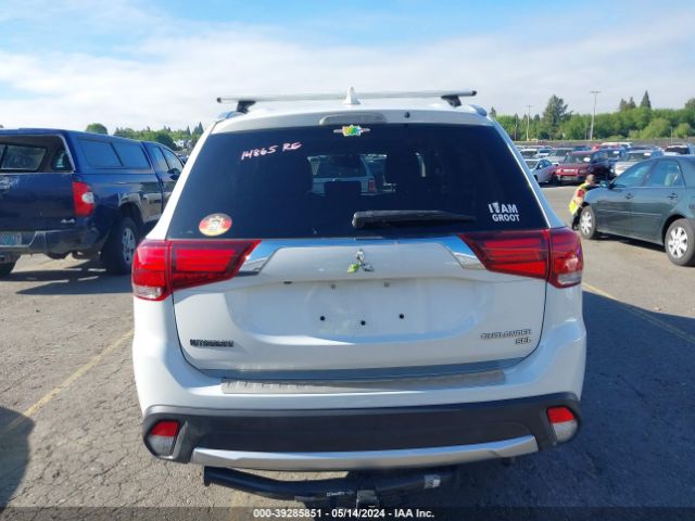 JA4AZ3A38JZ006396 Mitsubishi Outlander Sel