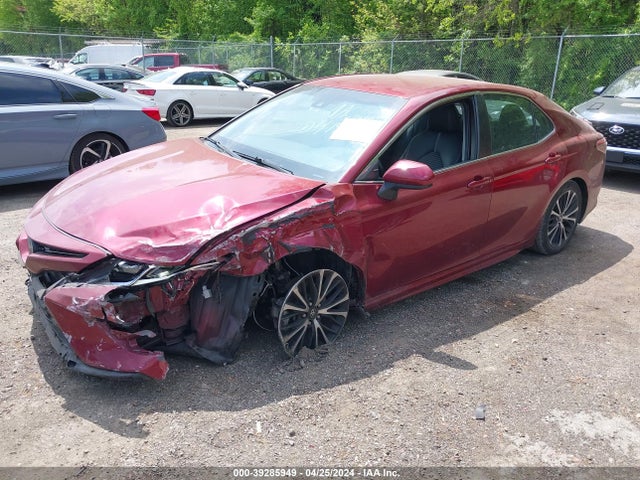 Toyota CAMRY SE 2018 4T1B11HK2JU547598 Image 2