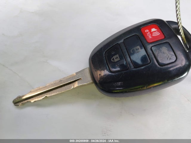 Toyota COROLLA LE 2018 2T1BURHE1JC986888 Image 11