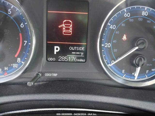 Toyota COROLLA LE 2018 2T1BURHE1JC986888 Image 15