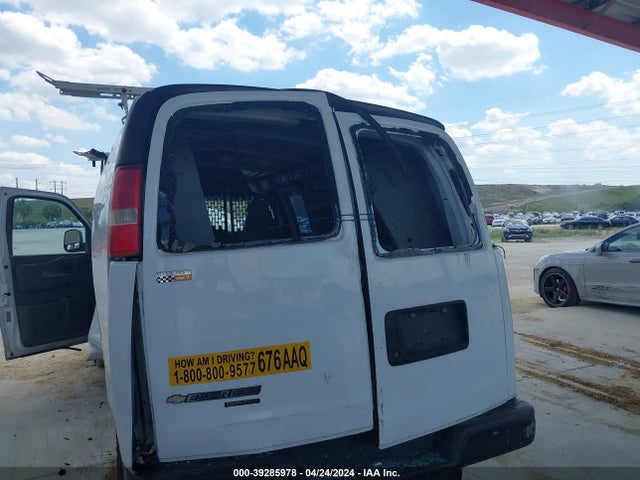 Chevrolet Express 2500 Work Van 2016 1GCWGAFF3G1162068 Image 12