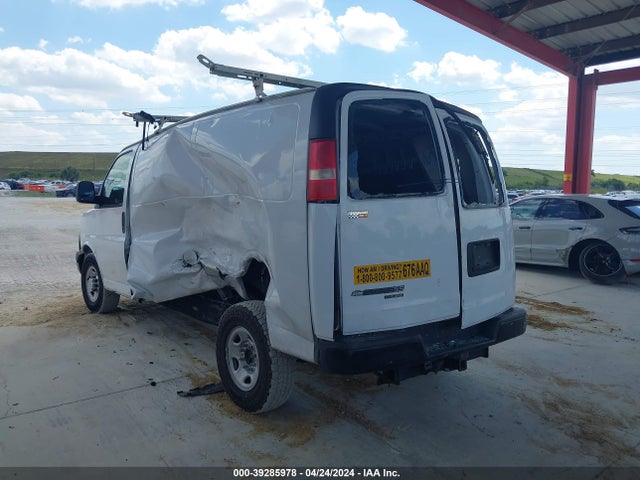 Chevrolet Express 2500 Work Van 2016 1GCWGAFF3G1162068 Image 3