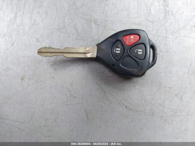 VNKJTUD34GA070037 Toyota YARIS LE
