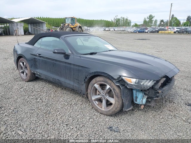 Ford Mustang V6 2015 1FATP8EM0F5330841 Image 1