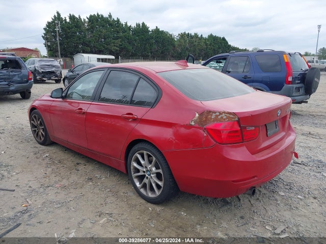 BMW 320i 2014 WBA3B1G54ENT01408 Image 3