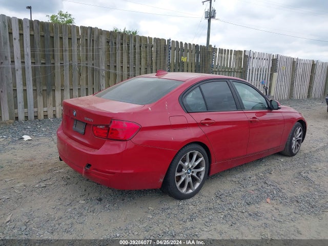 BMW 320i 2014 WBA3B1G54ENT01408 Image 4