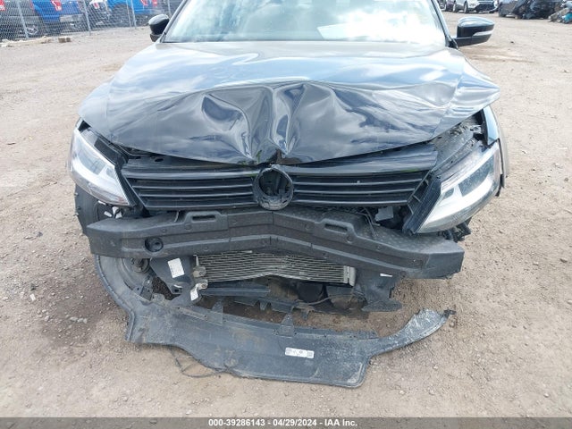 3VWD17AJXEM365981 Volkswagen Jetta 1.8t Se