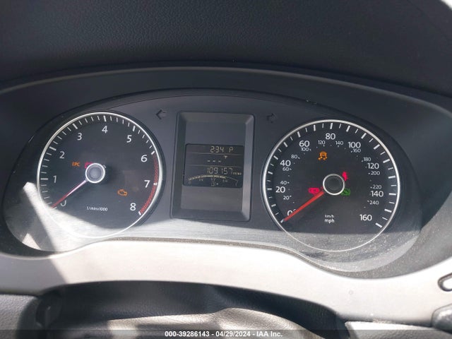 3VWD17AJXEM365981 Volkswagen Jetta 1.8t Se