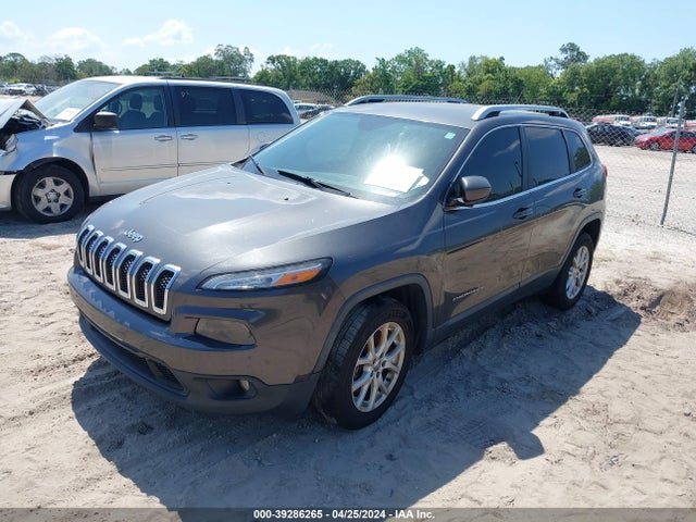 1C4PJLCB5FW700659 Jeep Cherokee Latitude