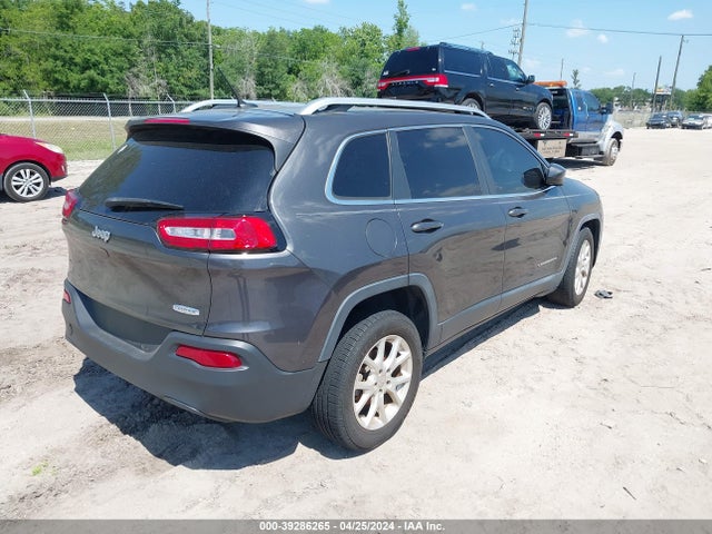 1C4PJLCB5FW700659 Jeep Cherokee Latitude