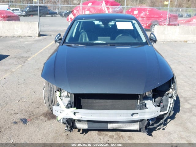 WAUENAF44JA071458 Audi A4 2.0t Premium/2.0t Tech Premium