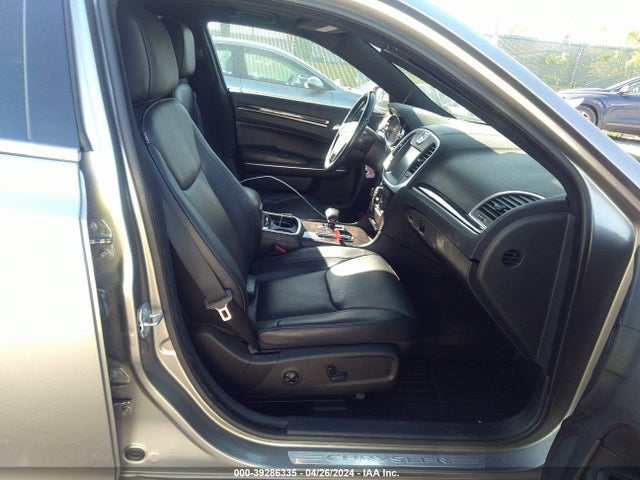 Chrysler 300c Awd 2014 2C3CCAKG3EH183096 Image 5