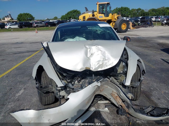 Tesla Model 3 Long Range/performance 2018 5YJ3E1EB8JF181947 Image 12